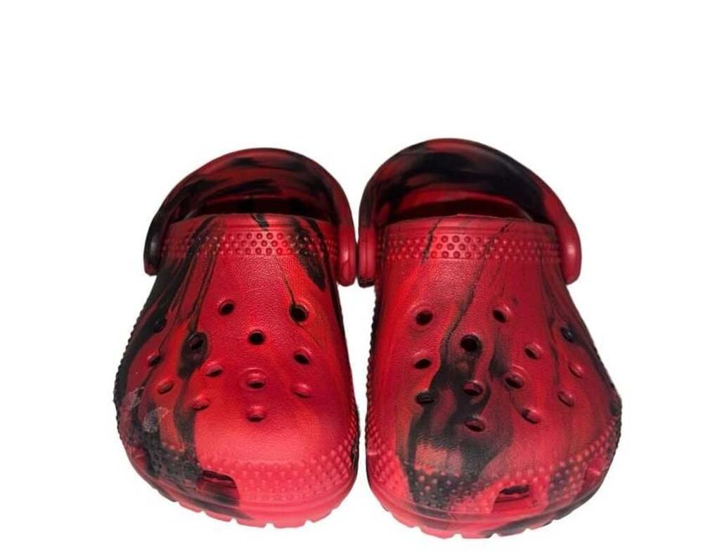 Crocs Classic Marbled Clog Size 5 Red Black Toddler Slip On Sandals - Picture 5 of 6